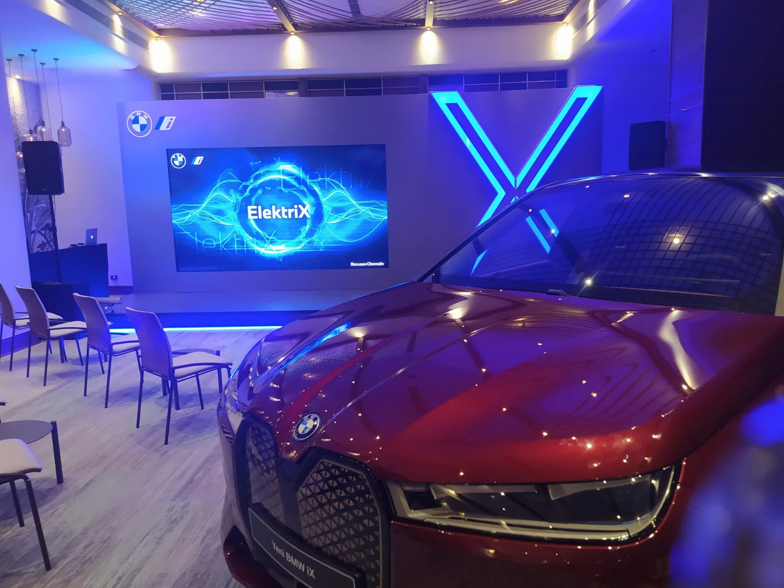Fuar standı ve tanıtım alanı LED ekran kurulumu